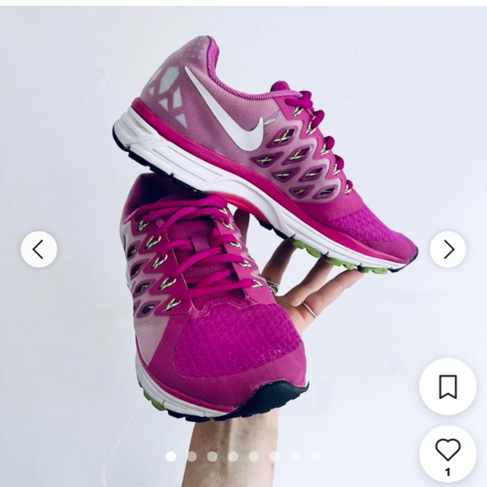 Nike Women's Zoom Vomero Fuchsia Athletic Shoes
